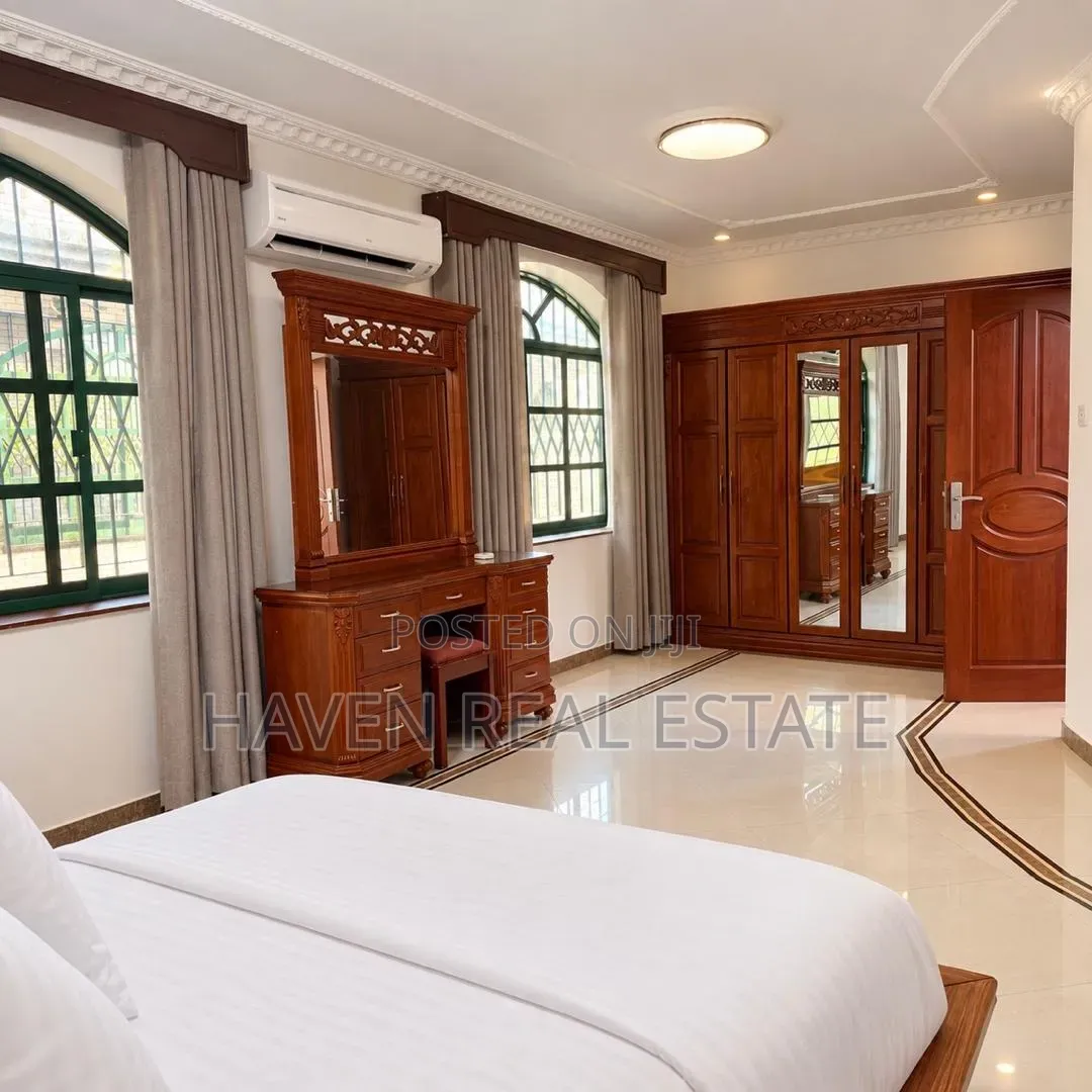 Furnished 4bdrm House in Oyster Bay for sale in Oyster Bay