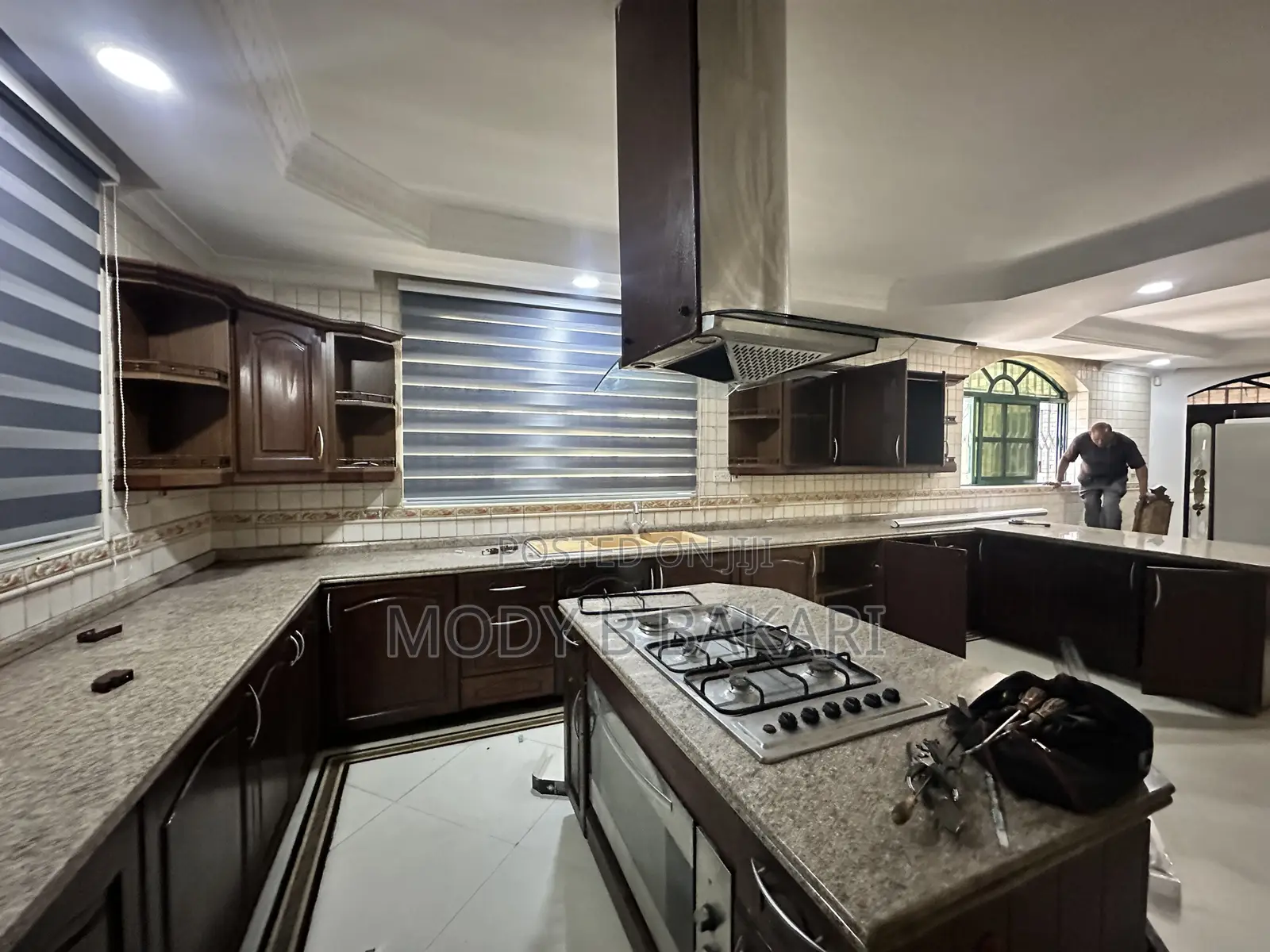 Furnished 4bdrm Villa in Oyster Bay for rent in Oyster Bay