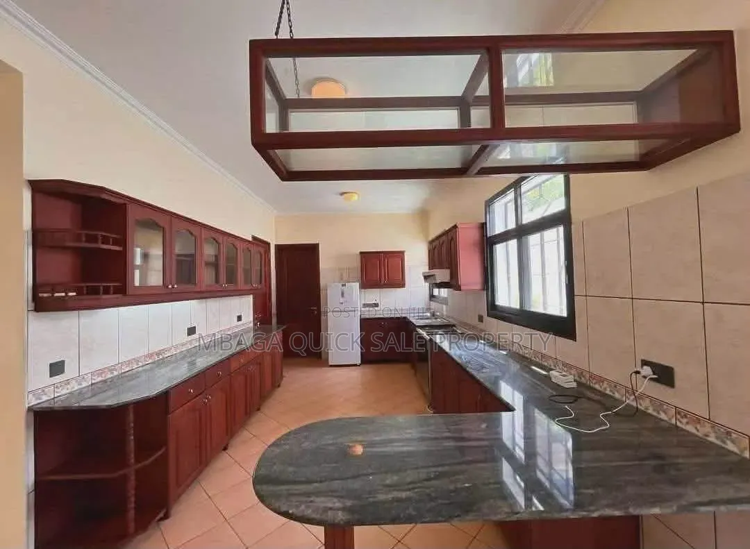 Furnished 5bdrm Villa in Masaki for rent in Masaki