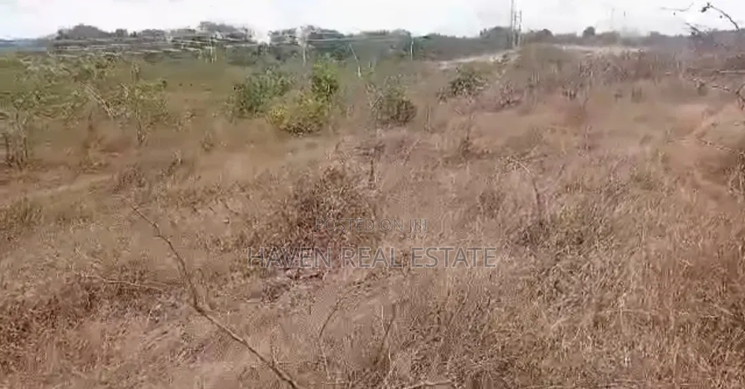 Eneo La Main Road Linauzwa Kiluvya in Kiluvya