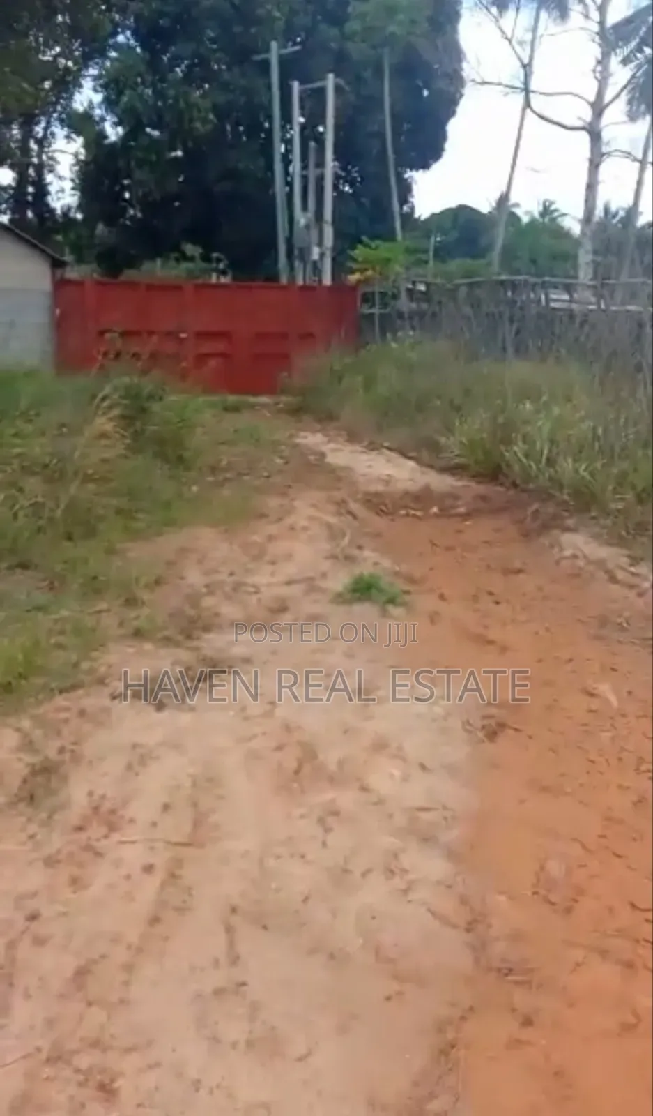 Yard Inauzwa Mabagala Kisemvule in Mbagala