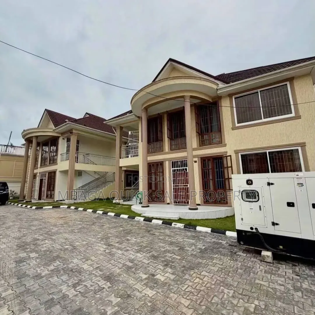 Furnished 3bdrm Villa in Msasani for rent in Msasani