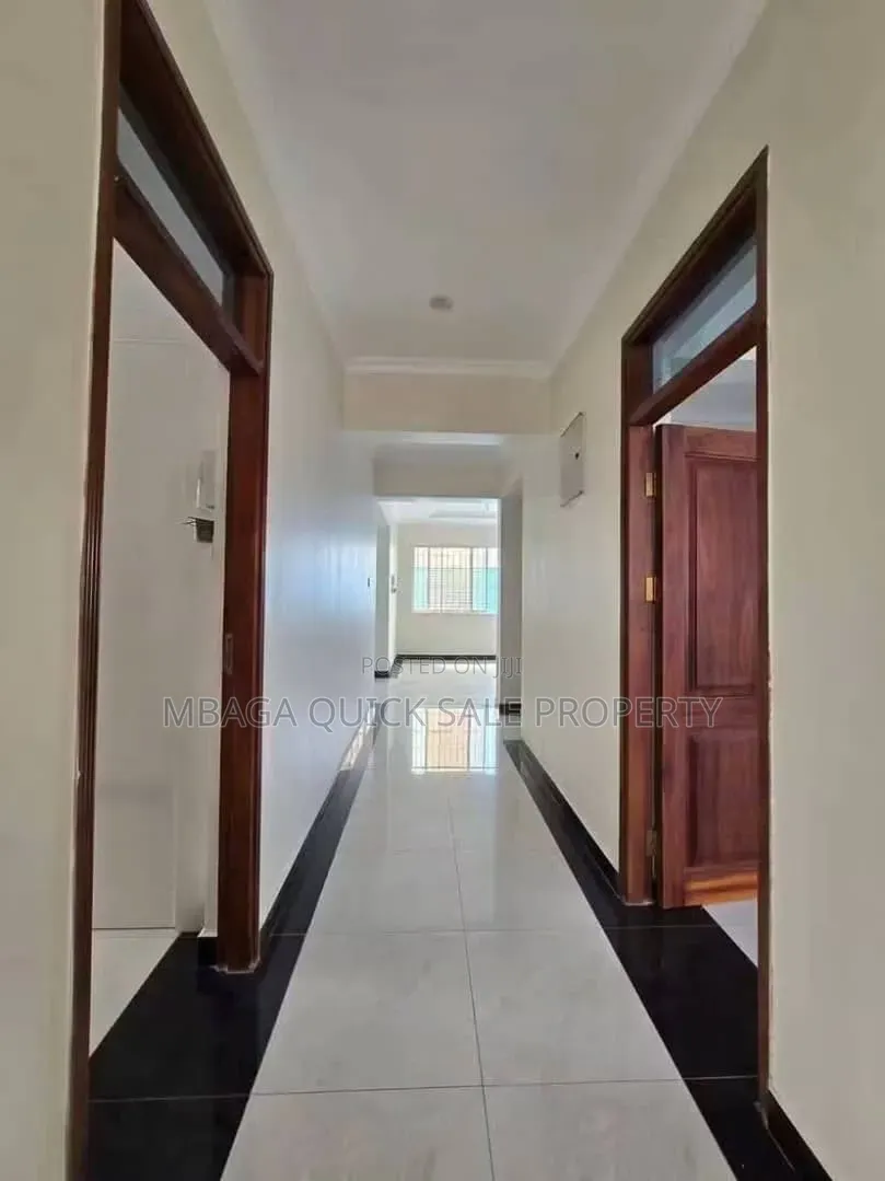 Furnished 3bdrm Villa in Msasani for rent in Msasani