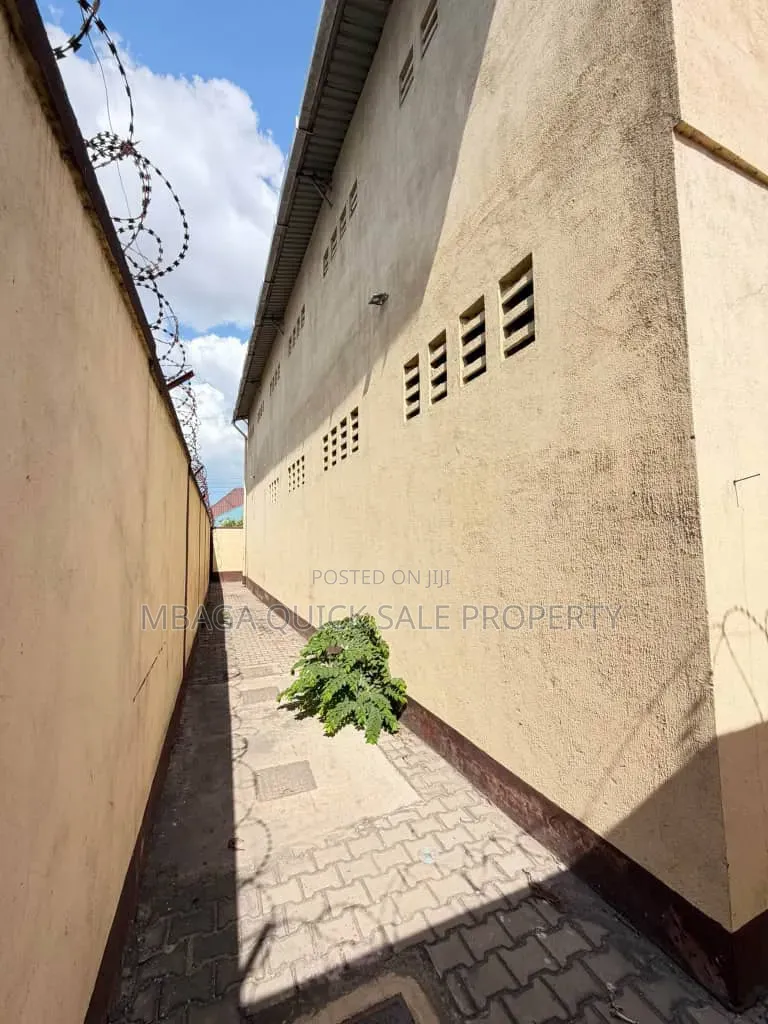 Godown for Rent at Magomeni 400 SQM in Magomeni