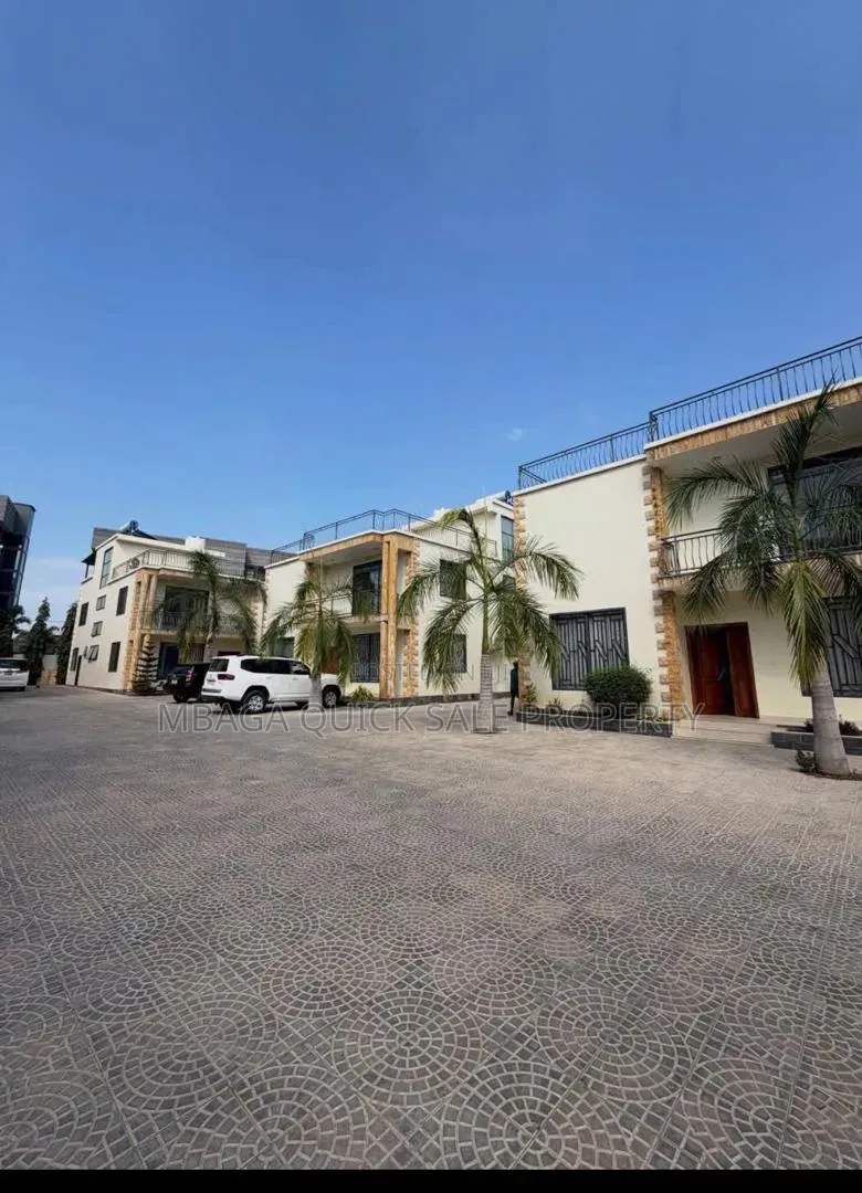 Furnished 3bdrm Villa in Oyster Bay for sale in Oyster Bay
