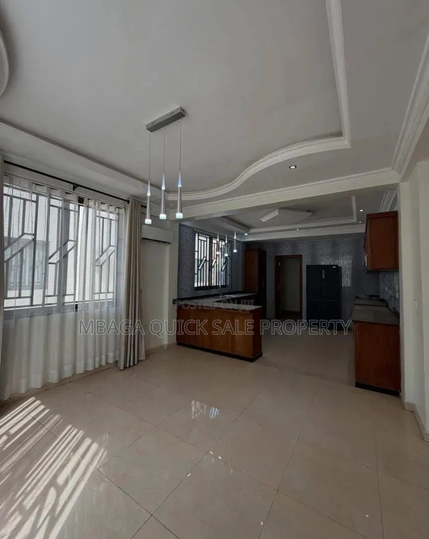 Furnished 3bdrm Villa in Oyster Bay for sale in Oyster Bay