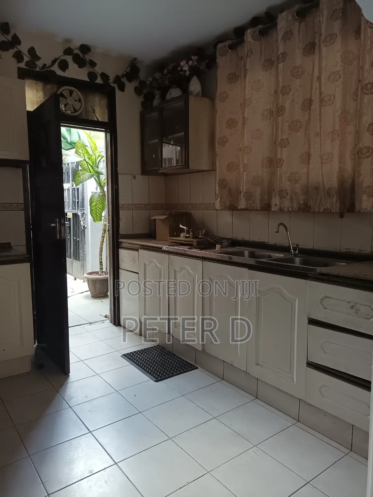 Furnished 3bdrm House in Upanga West for rent in Upanga West