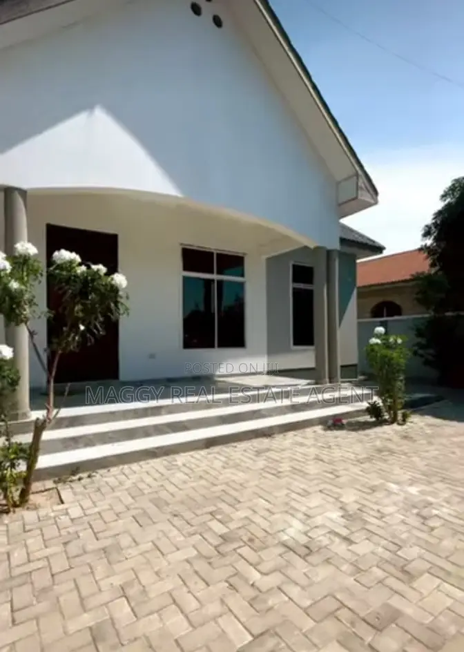 3bdrm House in Bunju Beach for rent in Bunju