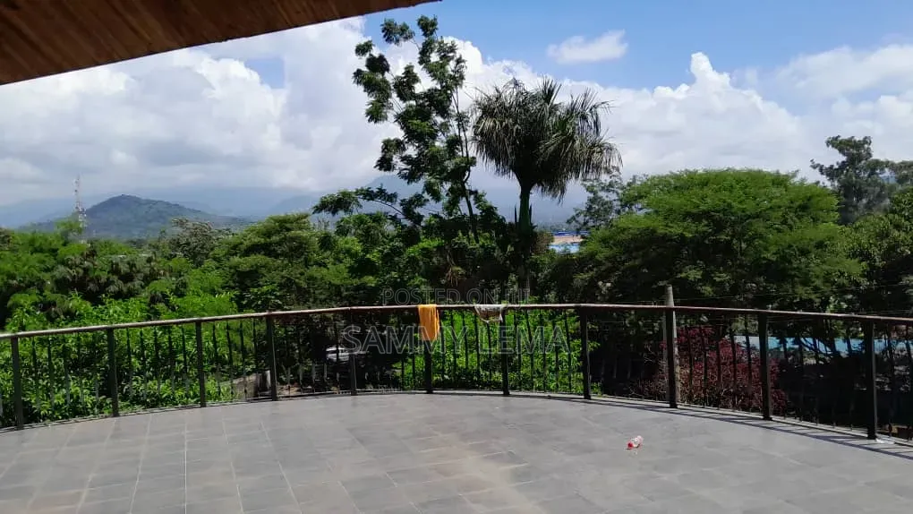 5bdrm Bungalow in Block C, Njiro for sale in Njiro