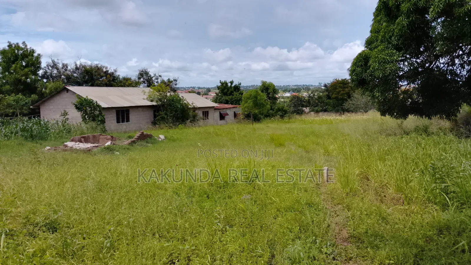 Offa PATA Kiwanja SQM 619 Kwa Badala Ya M30 Kibaha Lulanzi in Maili Mmoja