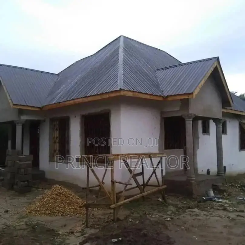 Hoooouse for Sale in Kigamboni