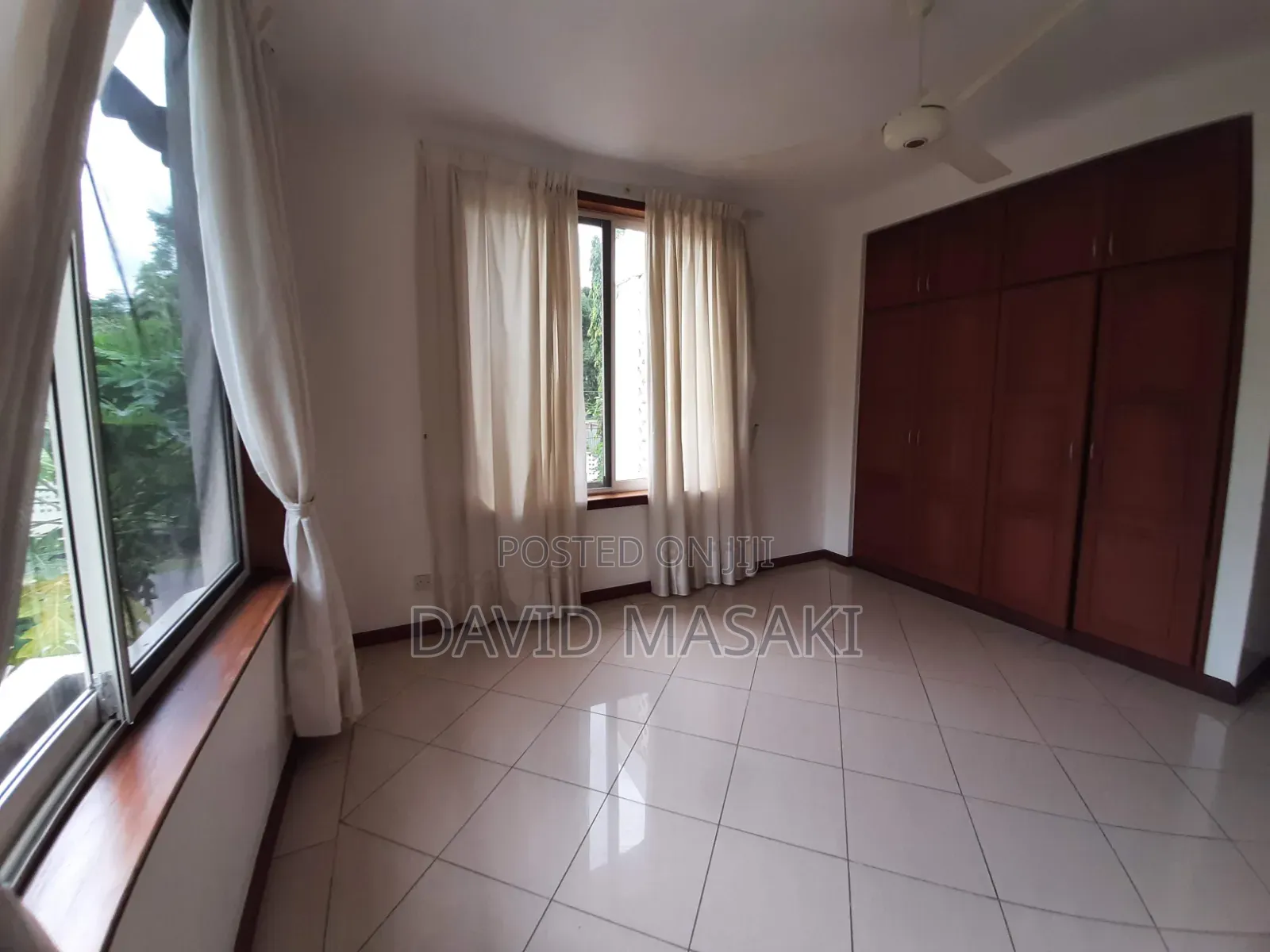 Furnished 3bdrm Apartment in Apartments, Oyster Bay for rent in Oyster Bay