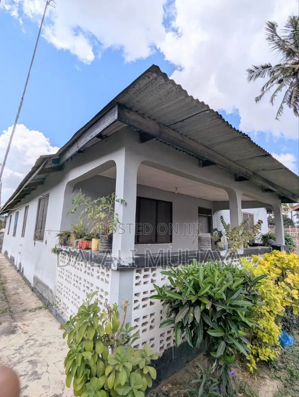 9bdrm House in Nzega Street, Ukonga for sale in Ukonga