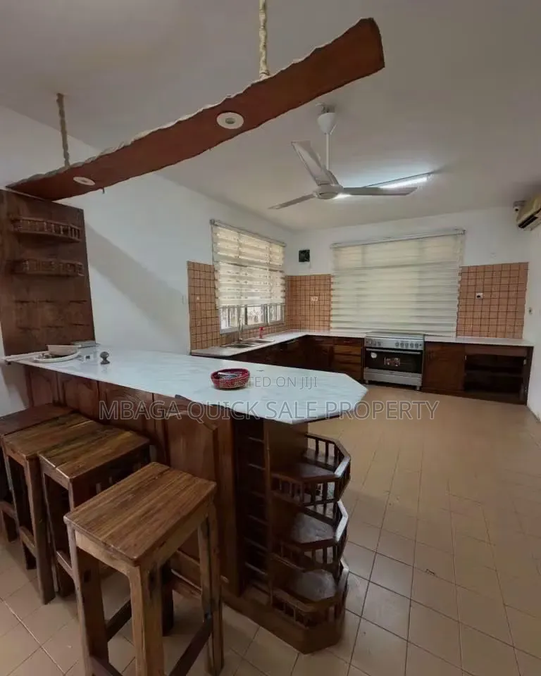 5bdrm House in Masaki for rent in Masaki