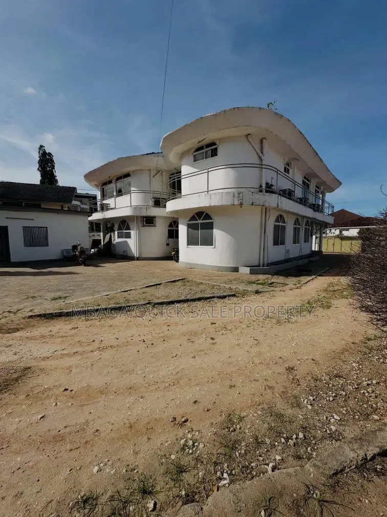 5bdrm House in Mikocheni for sale in Mikocheni