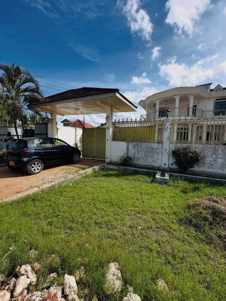5bdrm House in Mikocheni for sale in Mikocheni