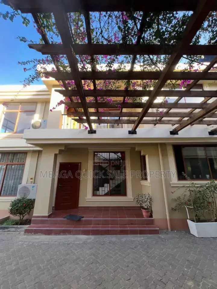 3bdrm Apartment in Mikocheni, Sinza for rent in Sinza