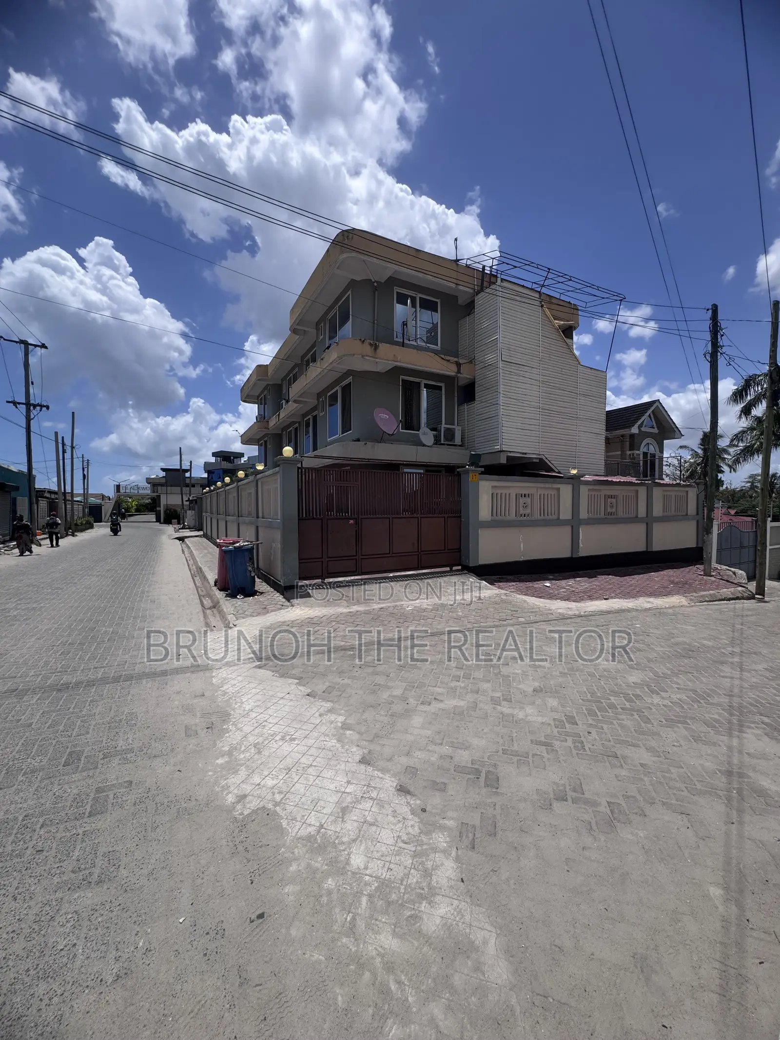 3bdrm Block of Flats in Bwawani, Kijitonyama for sale in Kijitonyama