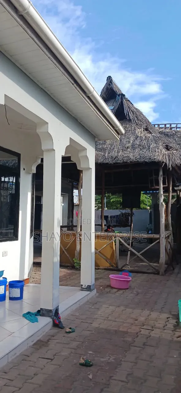 Furnished 12bdrm Apartment in Shayo Buildtech, Bago for sale in Bago