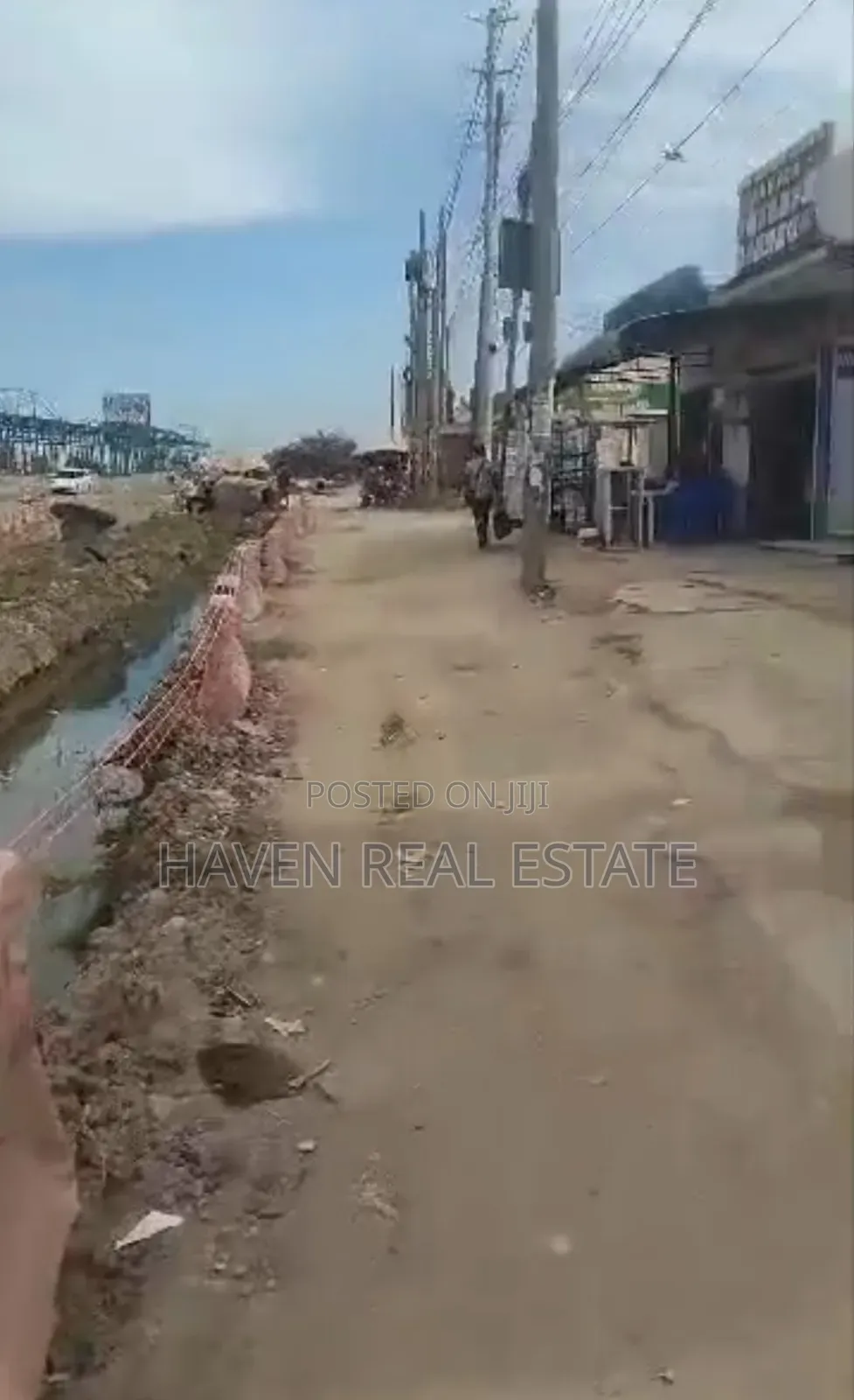 Commercial Plot Inatizama Main Road Inauzwa Mbezi Beach in Mbezi Beach