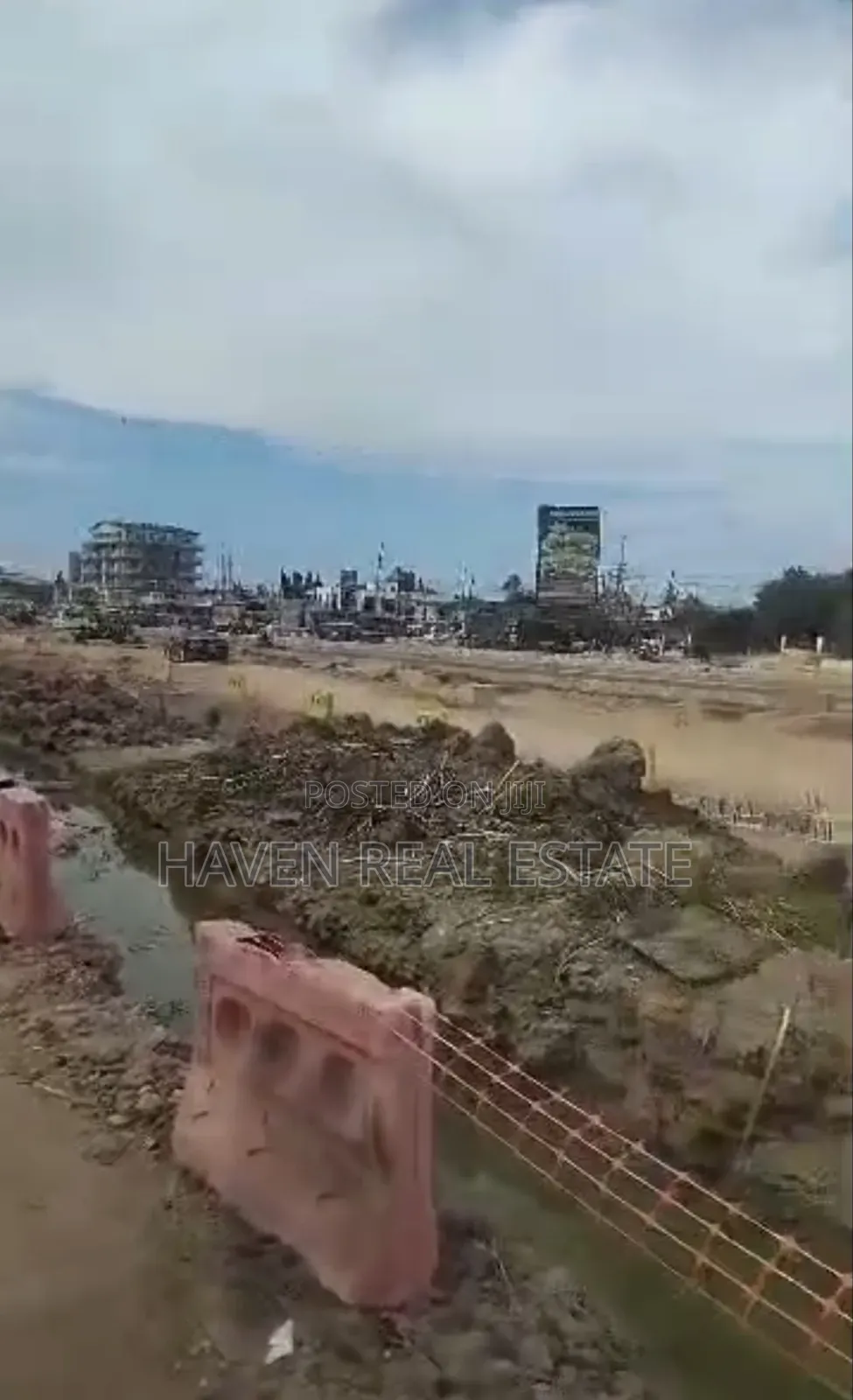 Commercial Plot Inatizama Main Road Inauzwa Mbezi Beach in Mbezi Beach