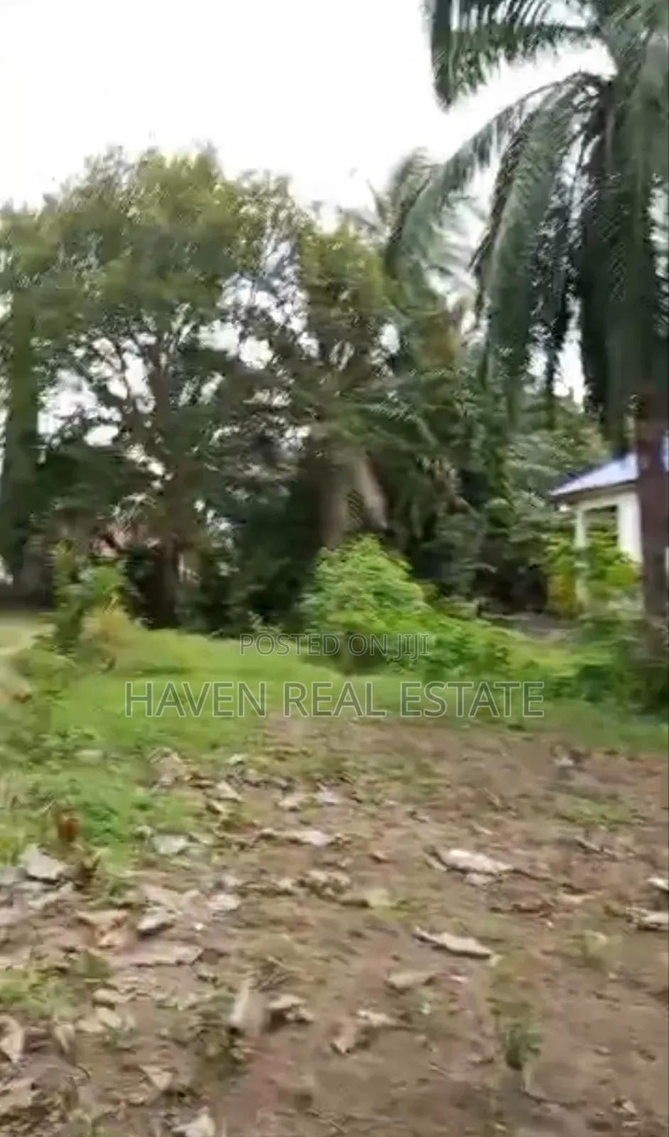 Kiwanja Kinauzwa Mbezi in Mbezi