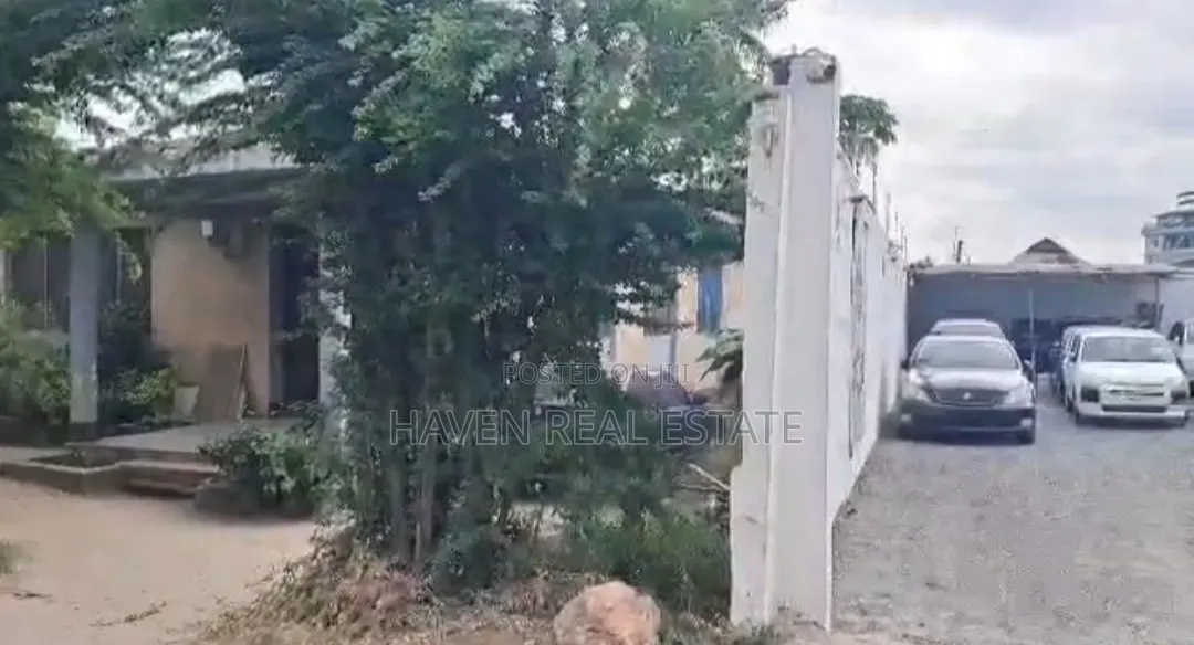 Plot Inaizwa Magomeni Mikumi in Magomeni