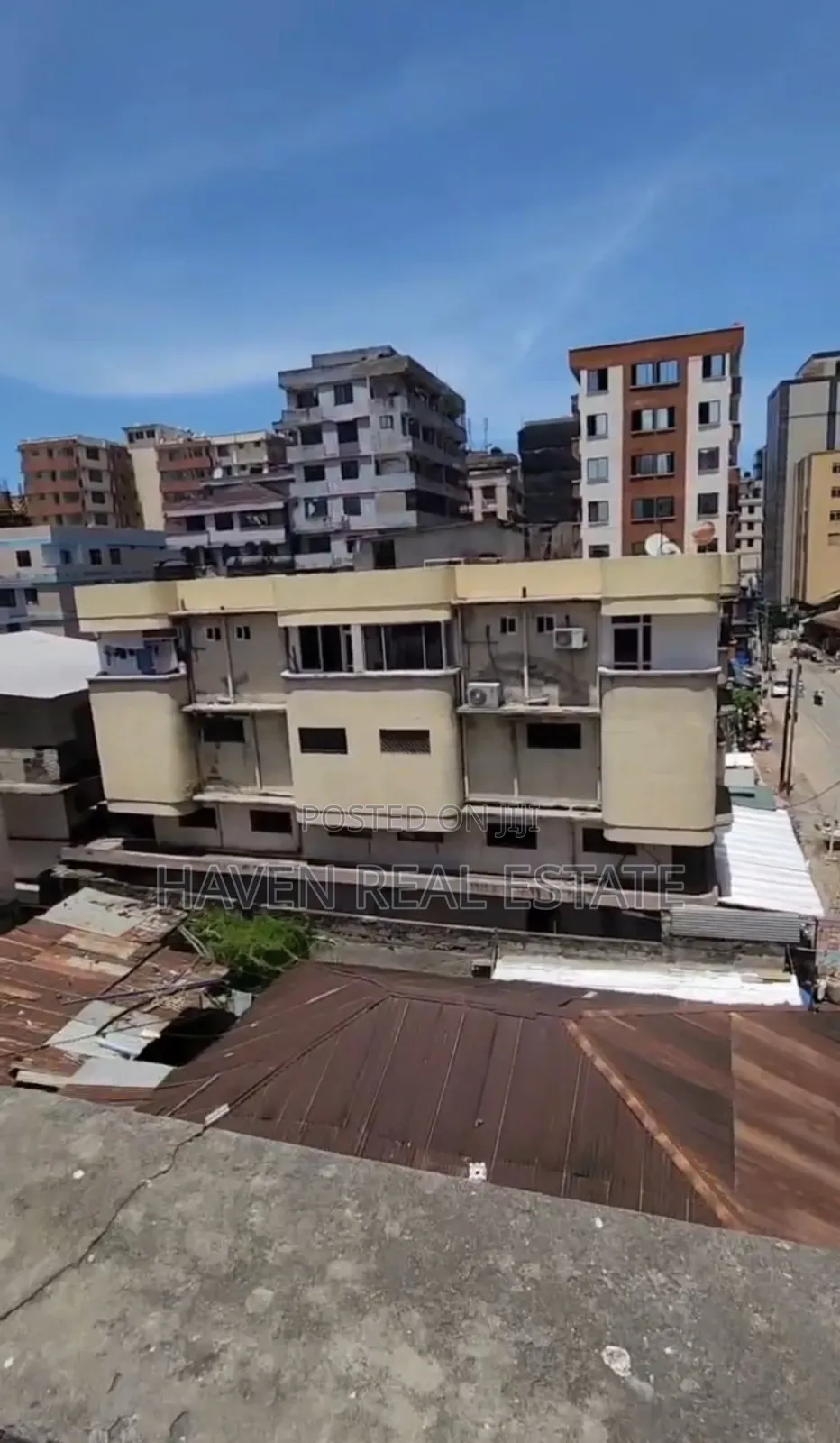 Kiwanja Kinauzwa Kariakoo in Kariakoo