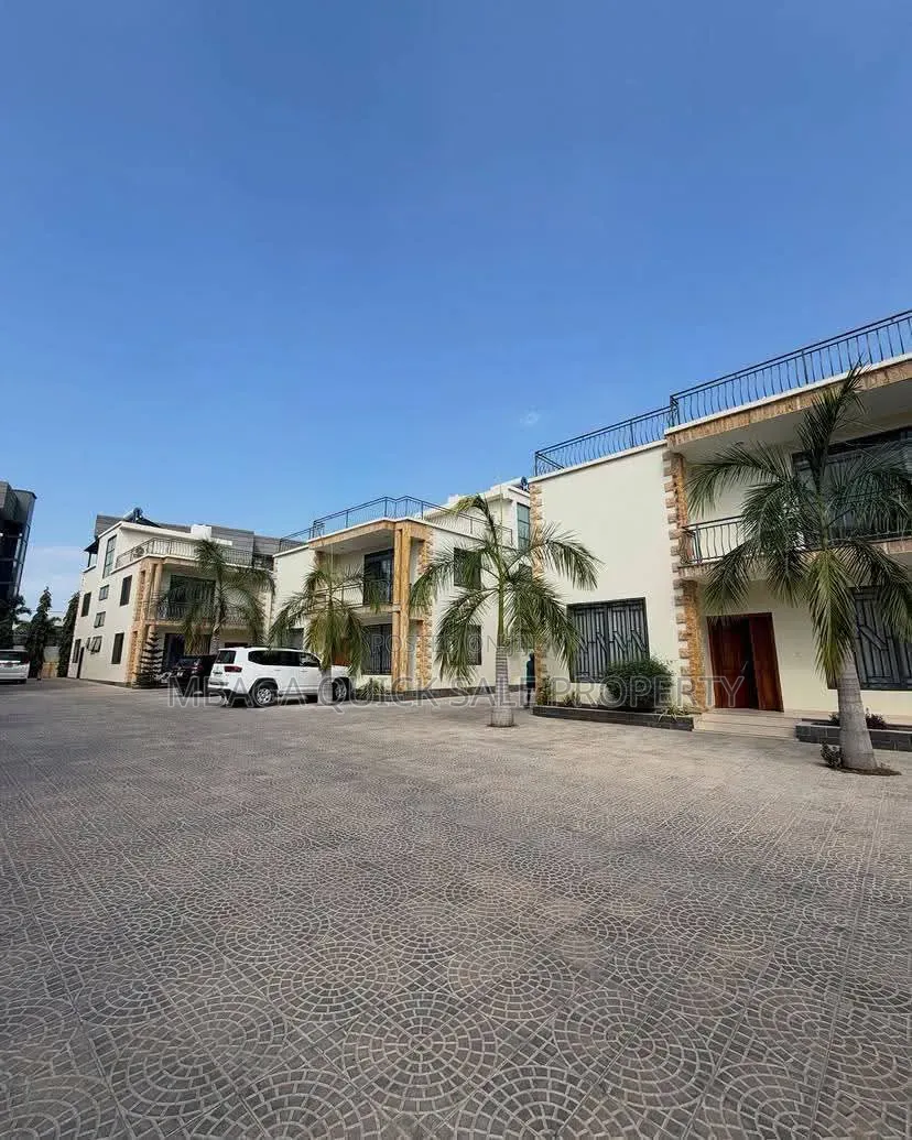 Furnished 5bdrm Villa in Oyster Bay for rent in Oyster Bay