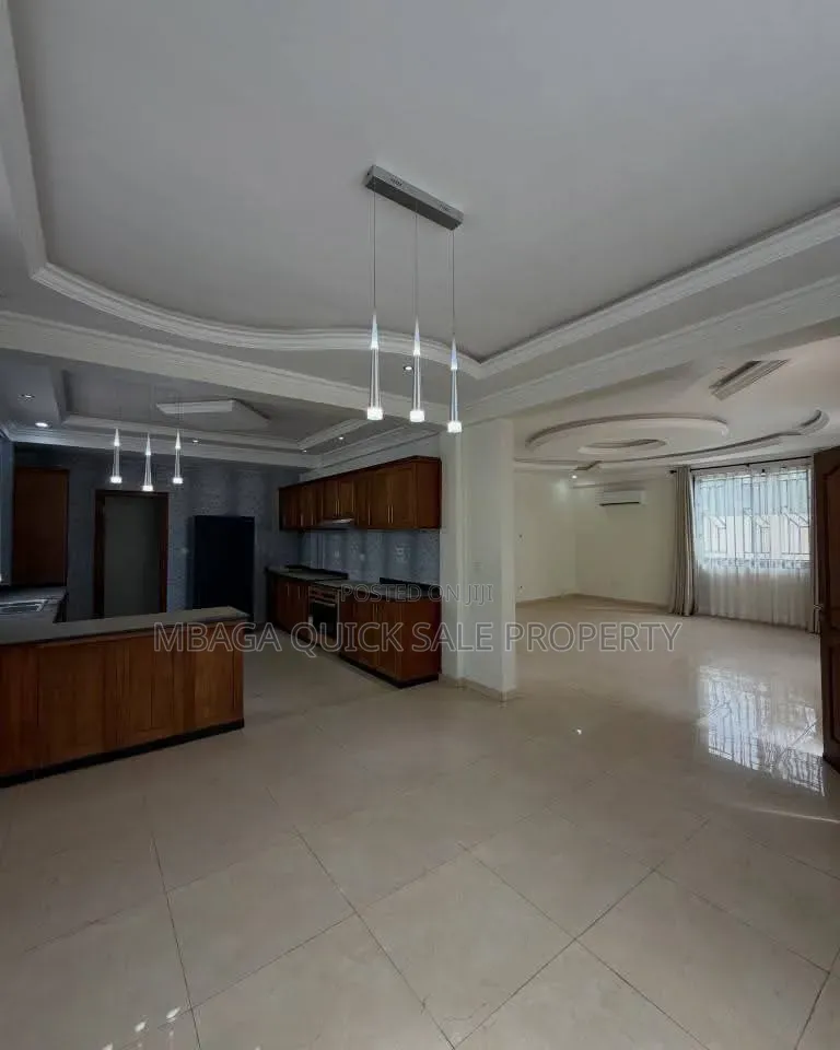 Furnished 5bdrm Villa in Oyster Bay for rent in Oyster Bay