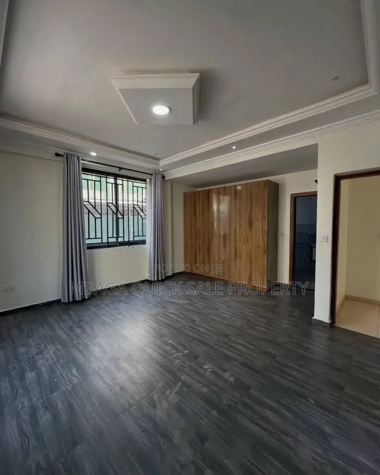 Furnished 5bdrm Villa in Oyster Bay for rent in Oyster Bay