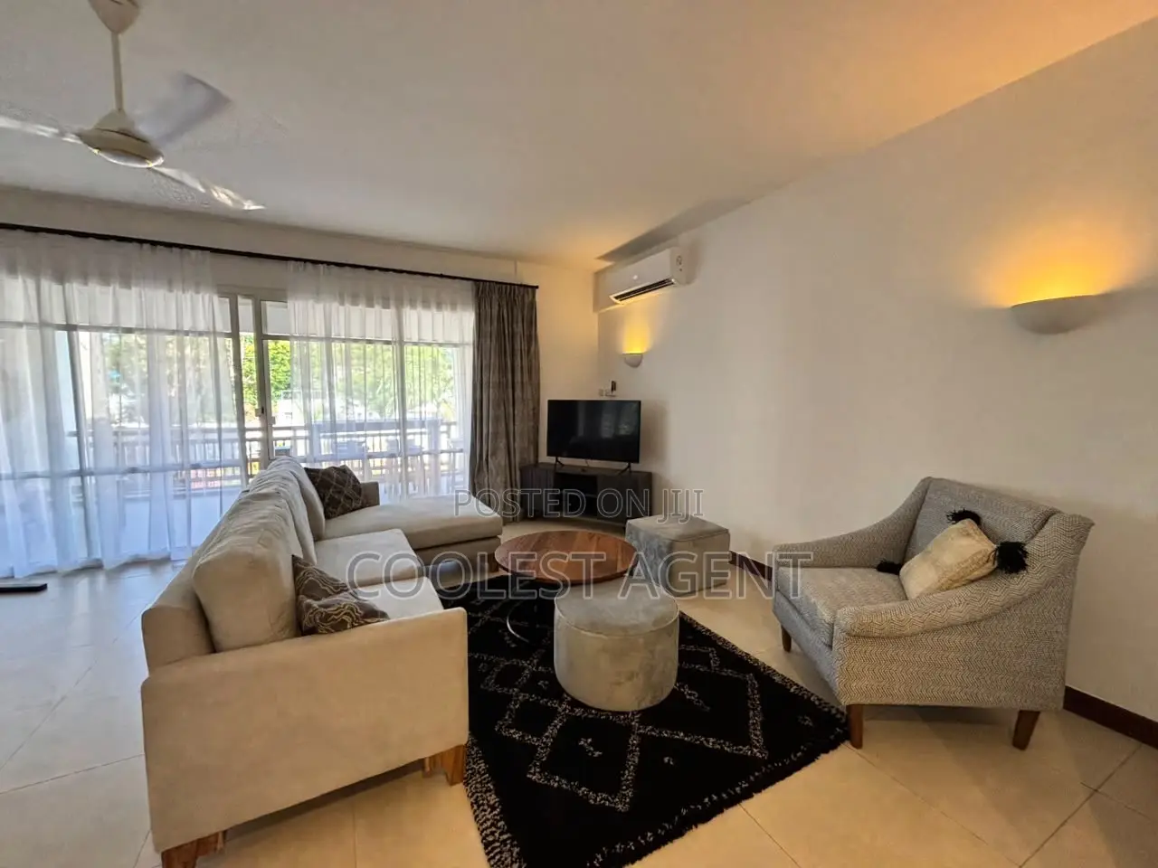 Furnished 4bdrm Villa in Coolest Estate, Oyster Bay for rent in Oyster Bay