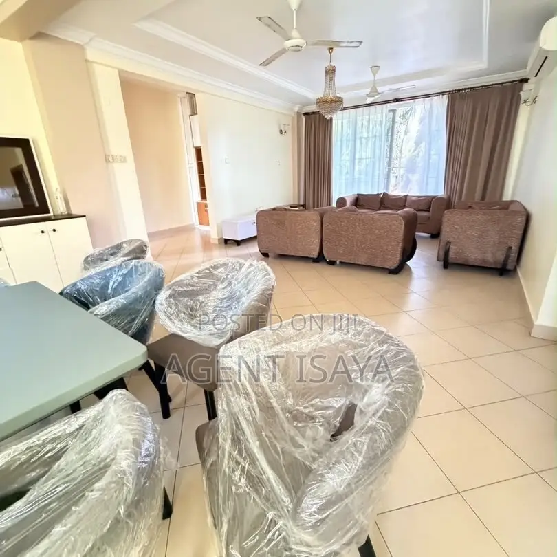 Furnished 3bdrm Apartment in Oyster Bay for rent in Oyster Bay