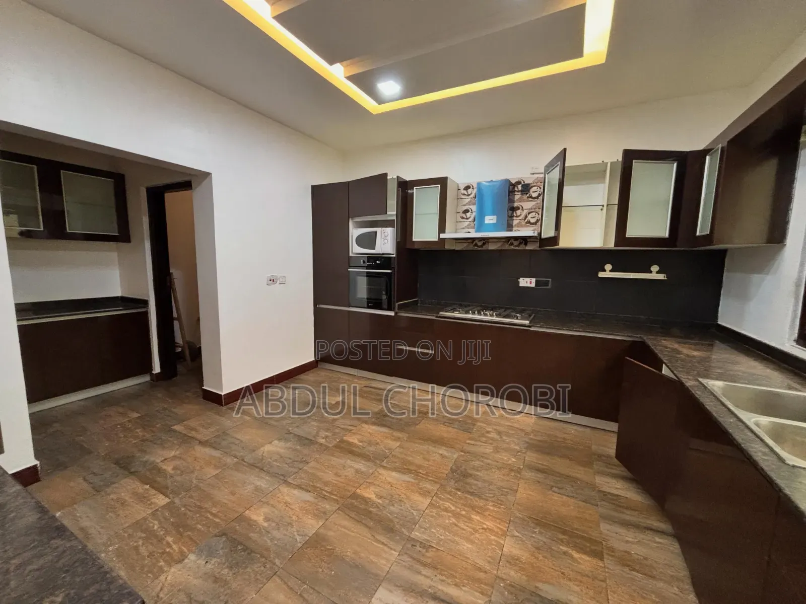 Furnished 5bdrm Villa in Oyster Bay for rent in Oyster Bay