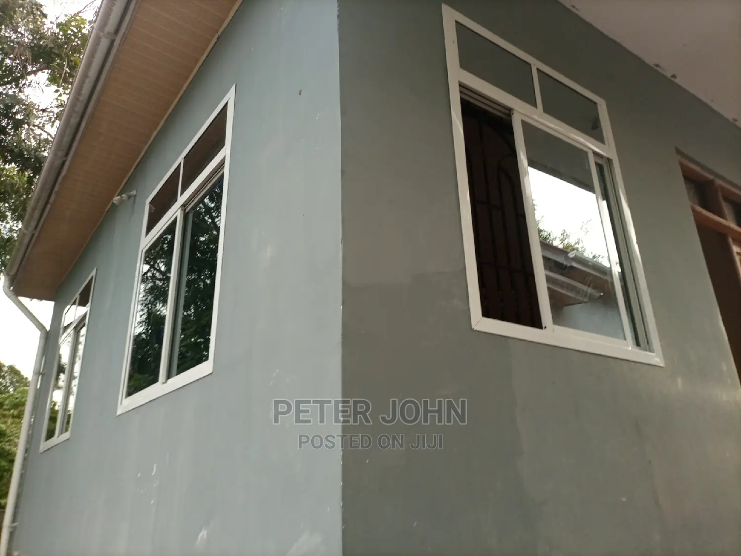 Chumba,Sebule Na Choo (Master Livingroom) in Kinondoni