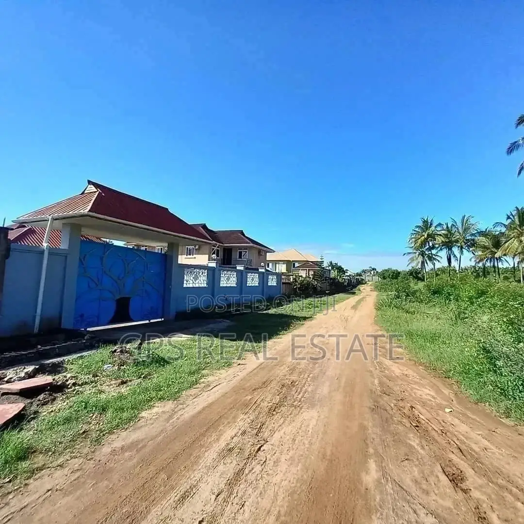 85mil ( Plot for Sale At in Kigamboni