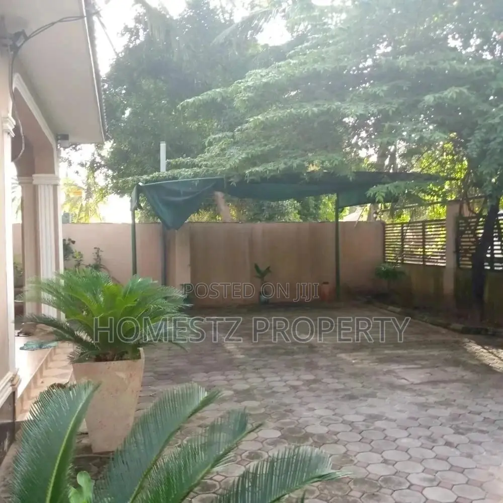 25mil ( House for Sale )*+% in Kinondoni