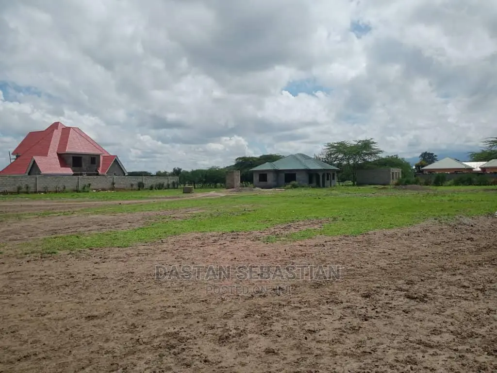Viwanja Vya Makazi Kutoka Real Kambele Company Karibuniiiiii in Arusha