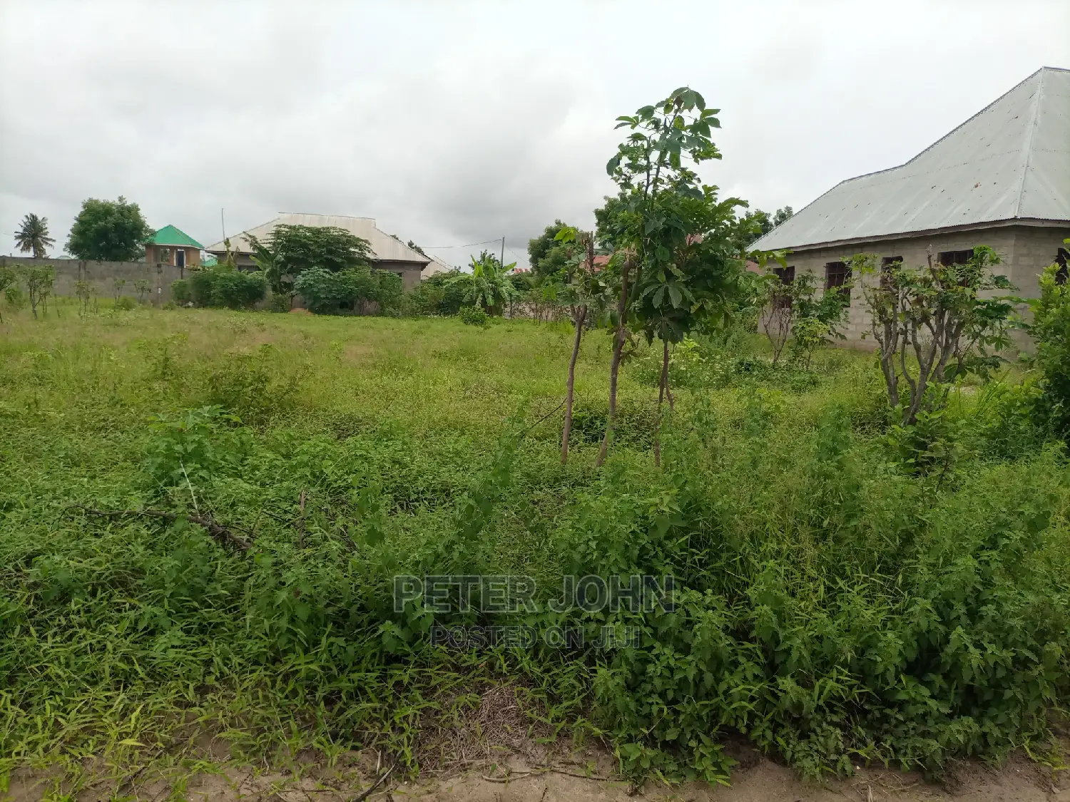 Kiwanja Kinauzwa in Kimara