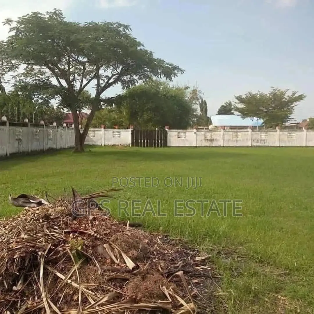 300mil ( Plot for Sale Mbezi Beach)#% in Kinondoni