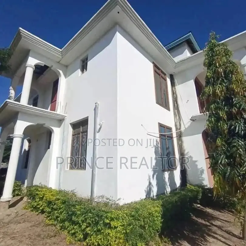 6 Bedrooms House for Sale in Evans Mansah, Kigamboni in Kigamboni