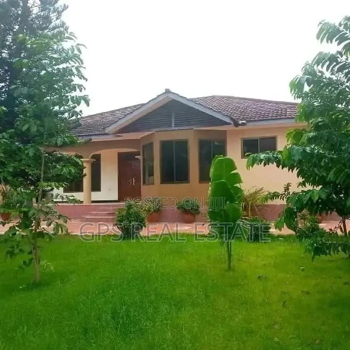 5 Bedrooms House for Sale in Evans Mansa, Kinondoni in Kinondoni