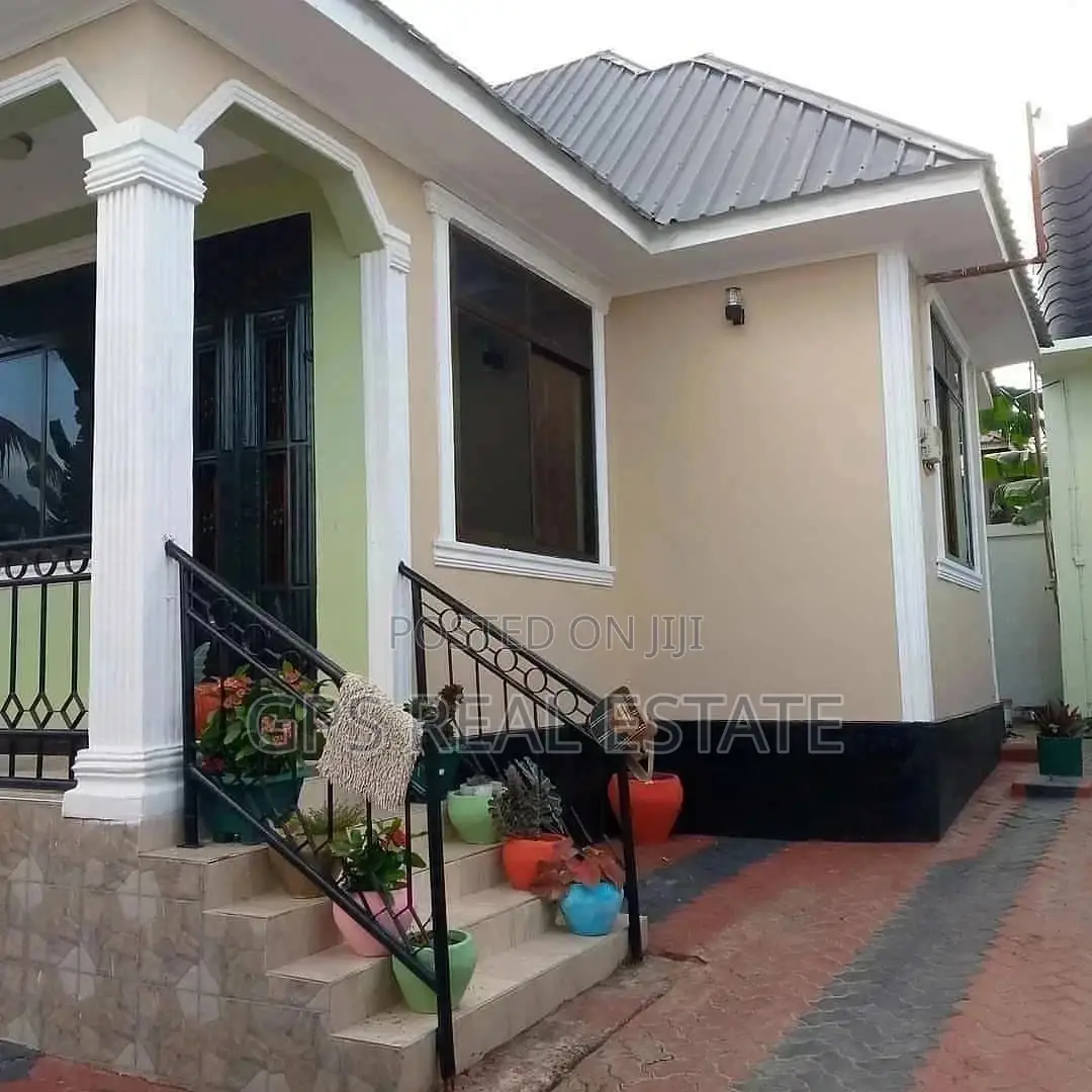 130mil ( House for Sale at Tegeta Mivumoni) in Kinondoni