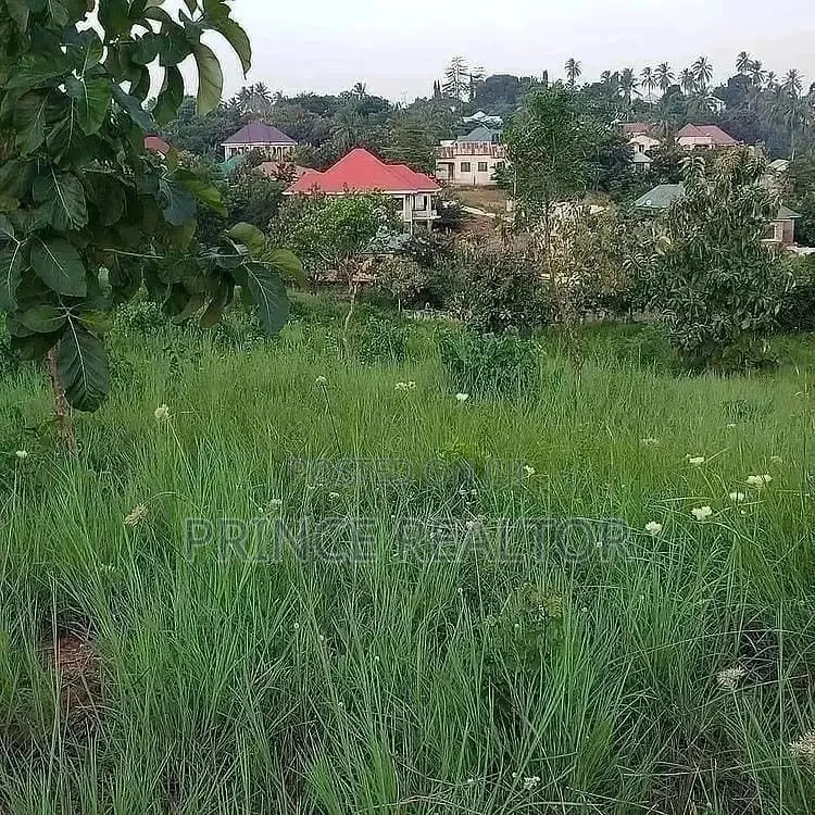 200mil (Land for Sale ) in Kinondoni