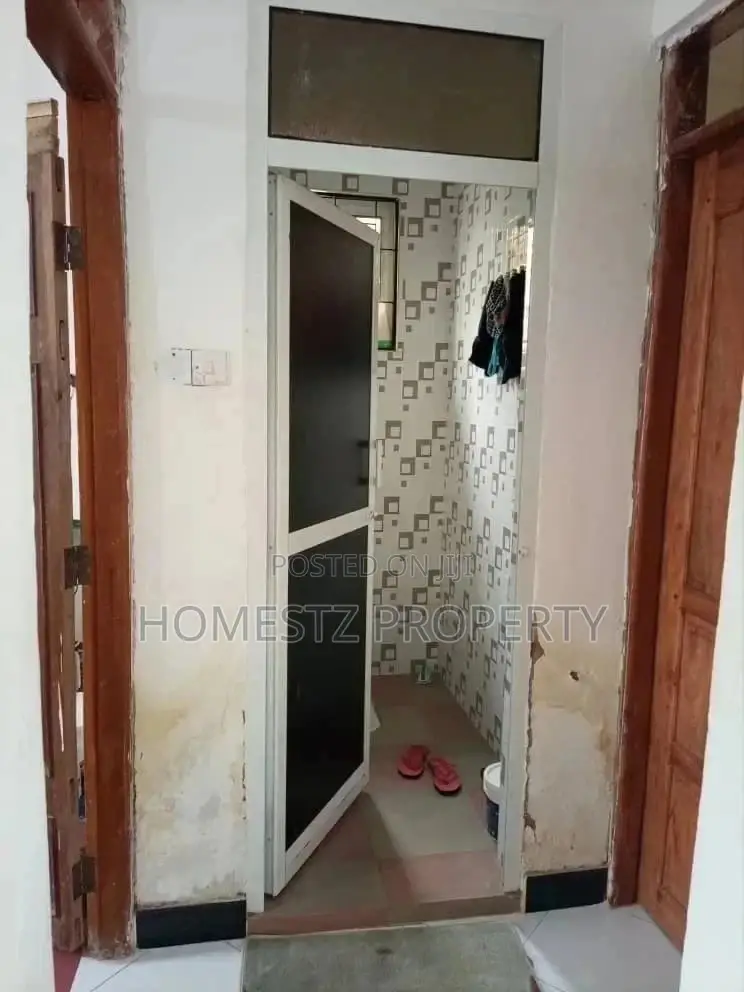 150mil House for Sale in Kinondoni