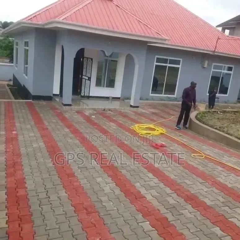 3bdrm House in Evans Mansa, Kinondoni for Sale in Kinondoni