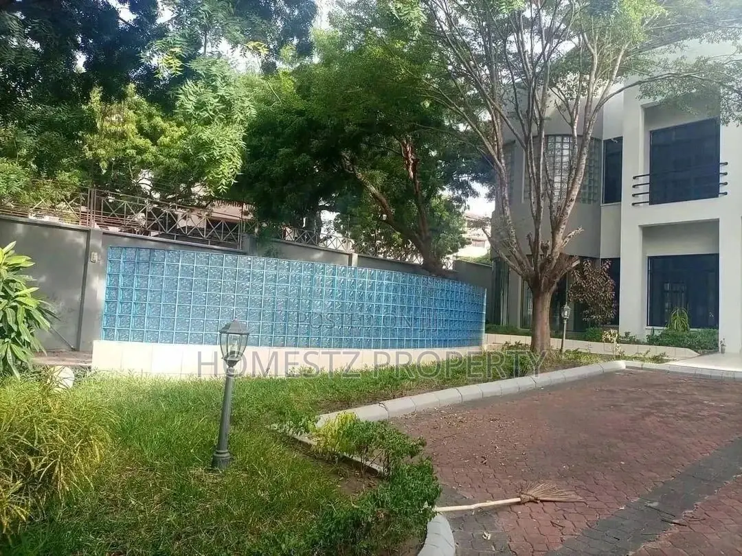 4bdrm House in Evans Mansah, Kinondoni for Sale in Kinondoni