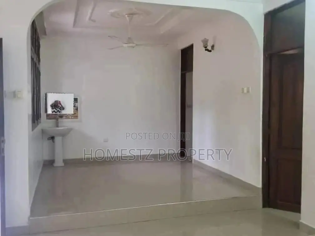 4bdrm House in Evans Mansah, Kinondoni for Sale in Kinondoni
