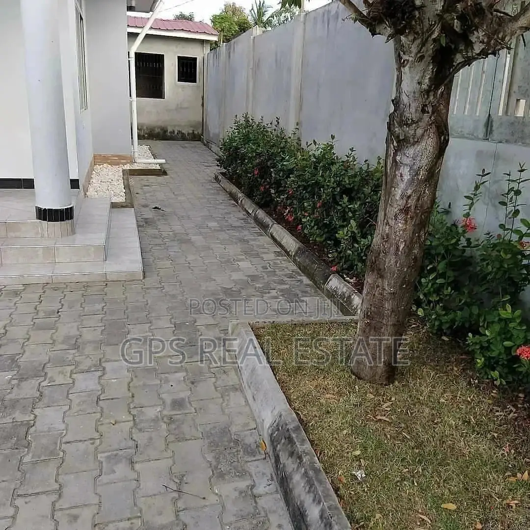 3bdrm House in Evans Mansah, Kinondoni for Sale in Kinondoni