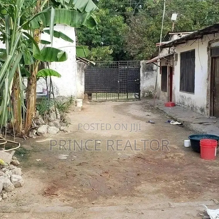 300mil ( Plot for Sale at Mbez Beach Goigi in Kinondoni
